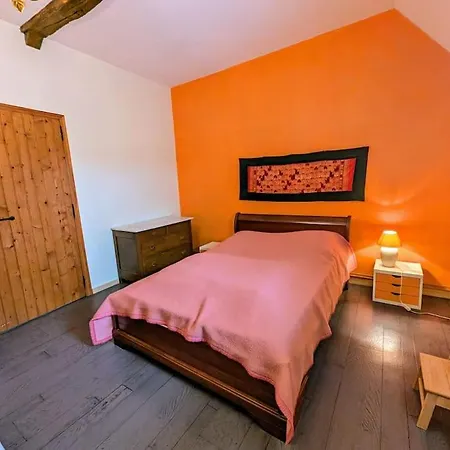 Casa de Férias Maison Familiale En Pleine Foret Mouliherne