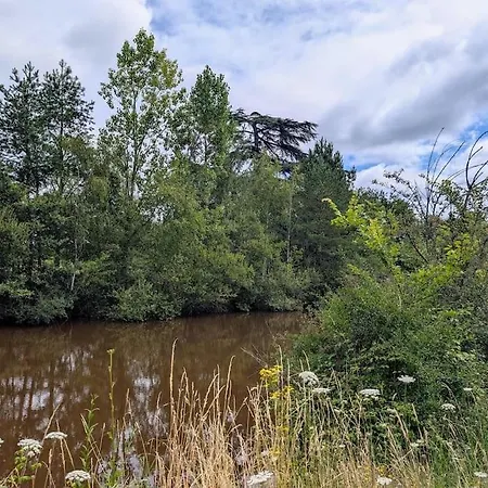 Maison Familiale En Pleine Foret